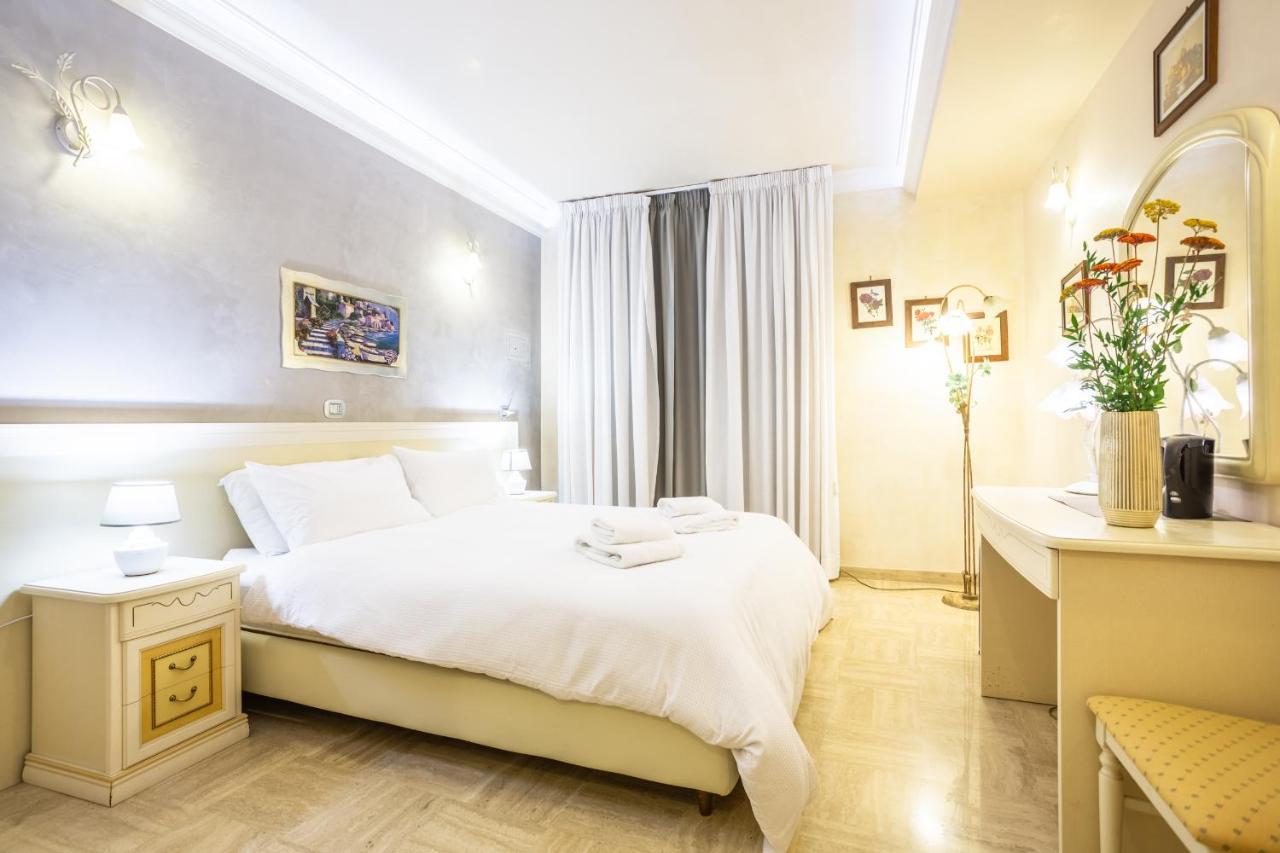 Luxury Inn Opera 로마 외부 사진
