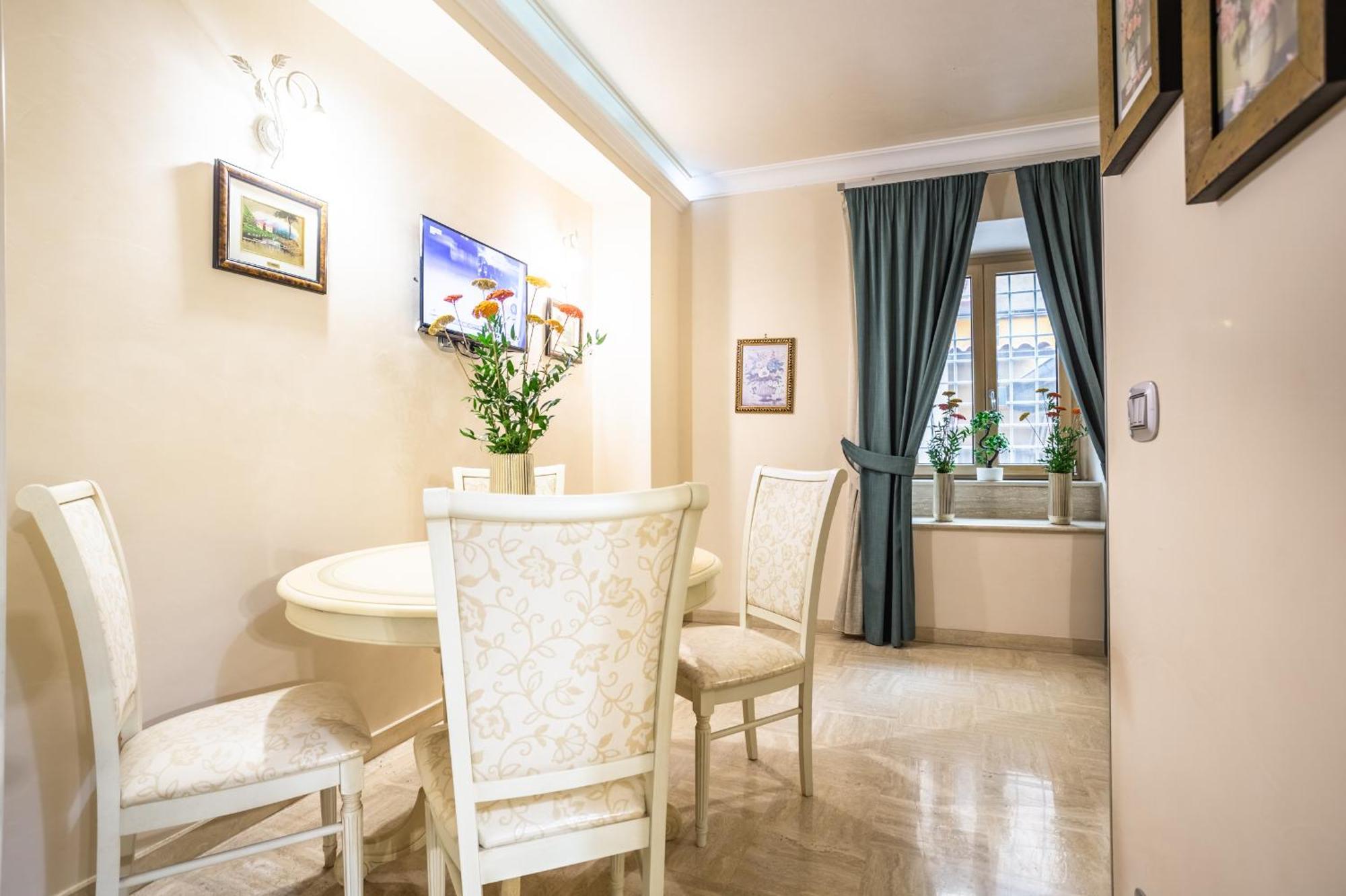 Luxury Inn Opera 로마 외부 사진